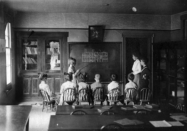 University Lab School, student teaching, 1904.