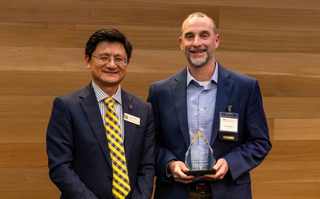 Kui Xie, Steven Krauss